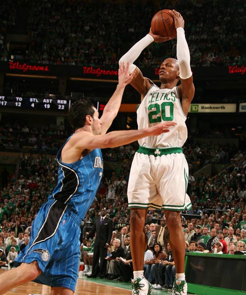 但球队前场 但球队前场