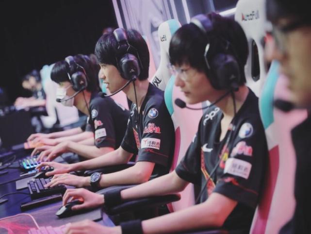 及格甚至亮 及格甚至亮